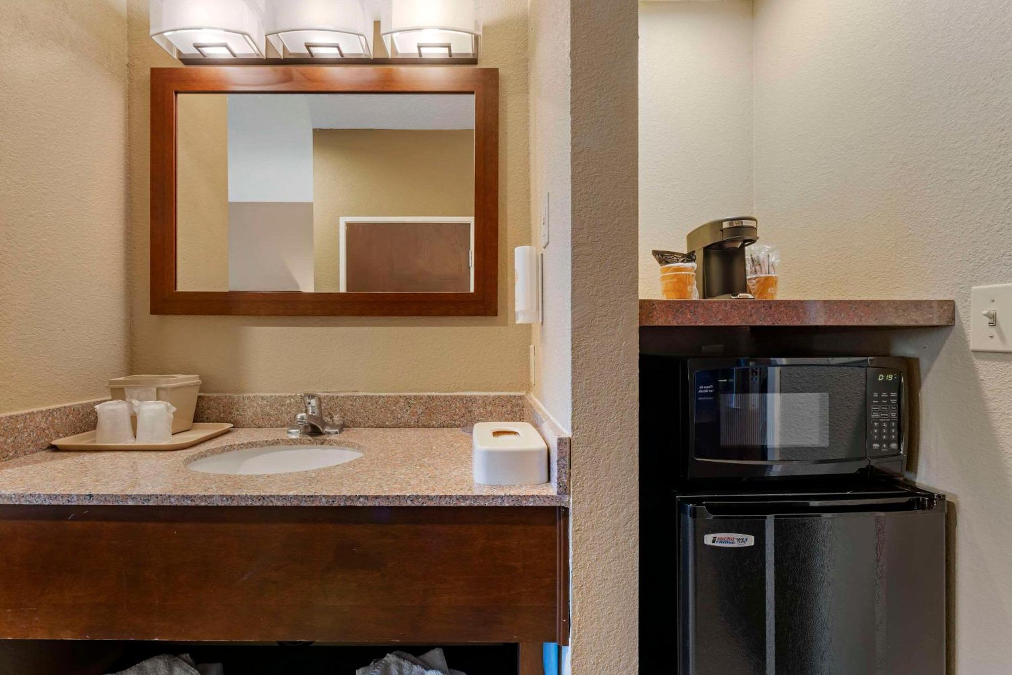Comfort Inn Lathrop Stockton Airport Exteriér fotografie